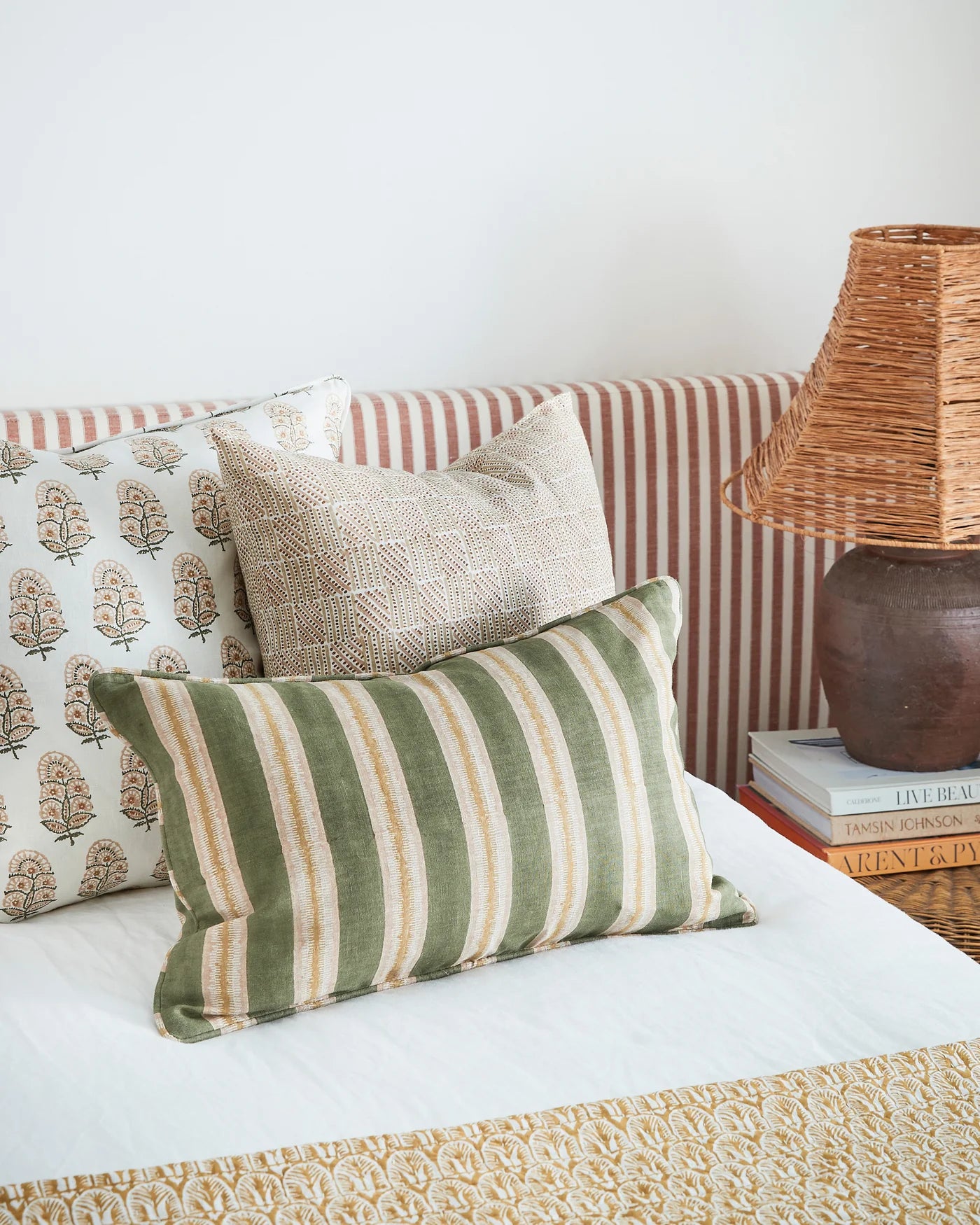 Buzios Shell Linen Cushion 35x55cm