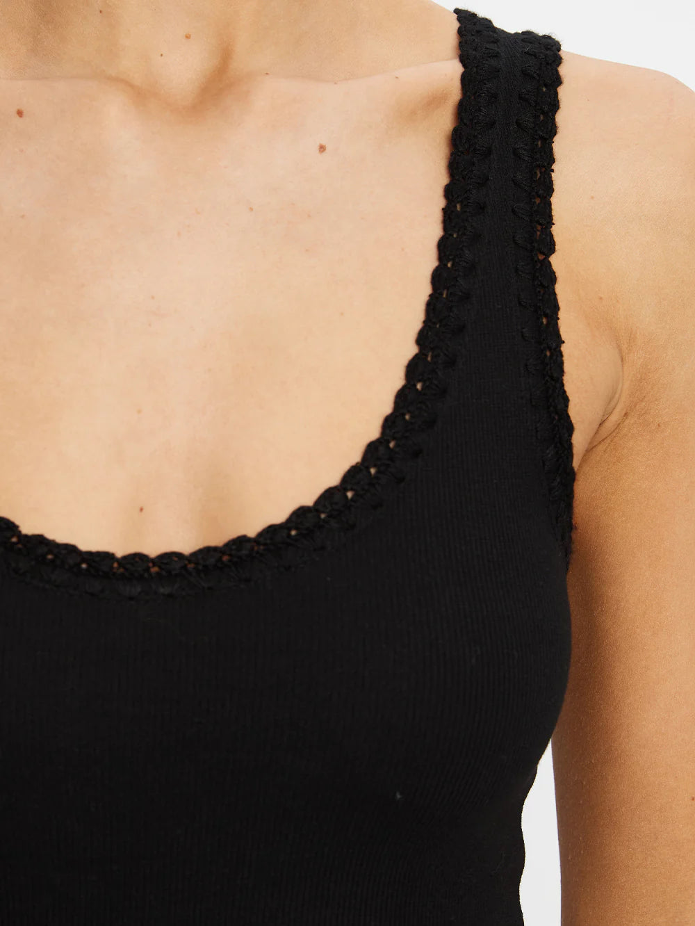 Tallulah Scoop Tank Black