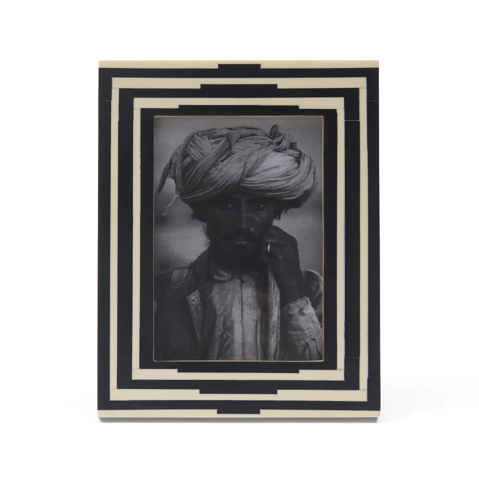 Nour Photo Frame 5 x 7 - White & Black