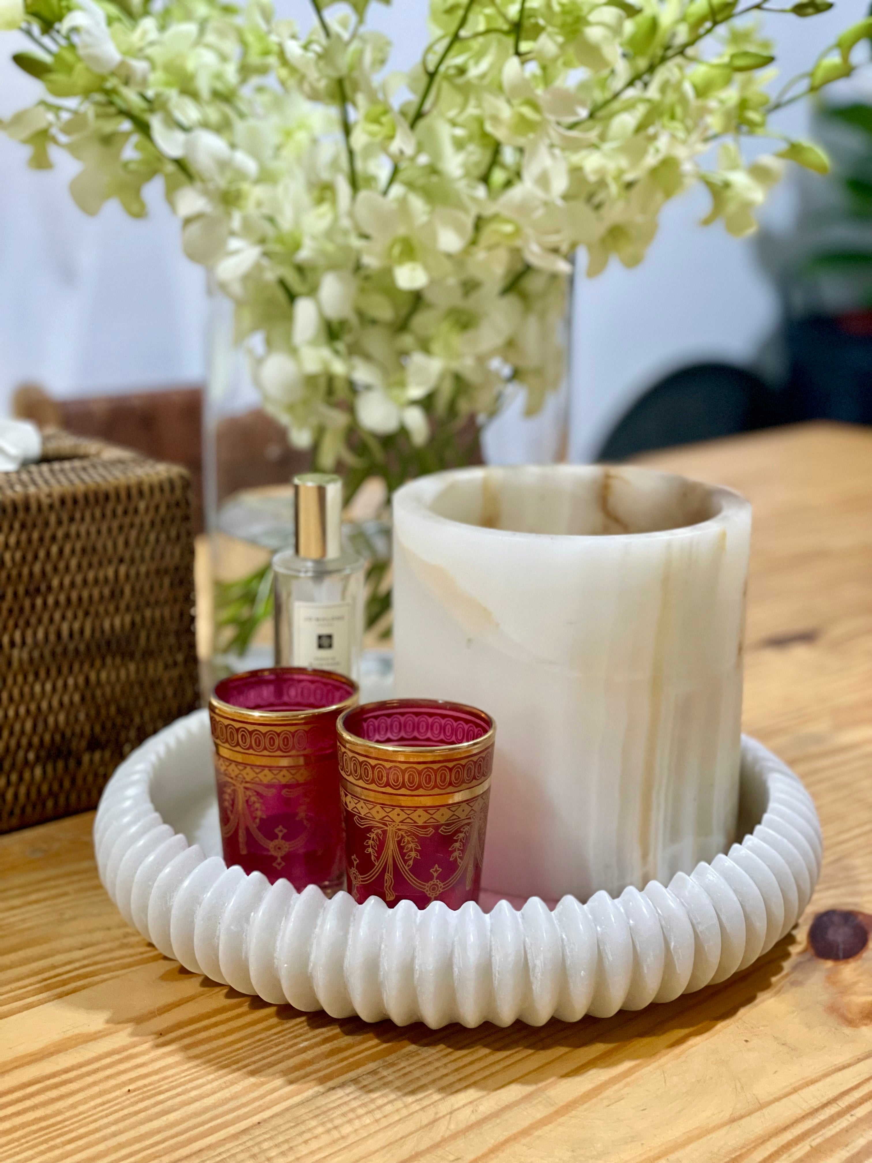 White Lining Round Marble Tray