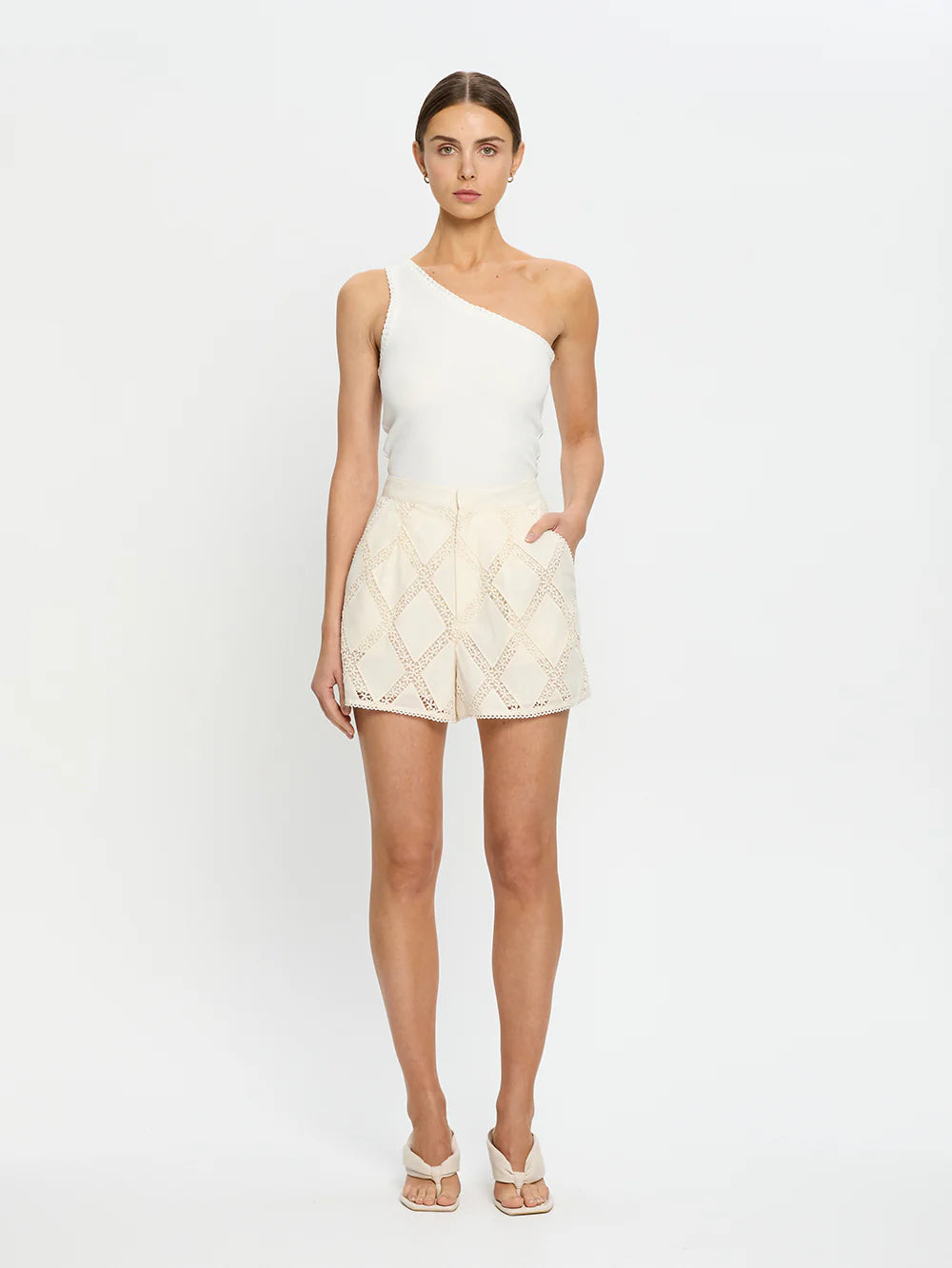 Izzy Short Cream