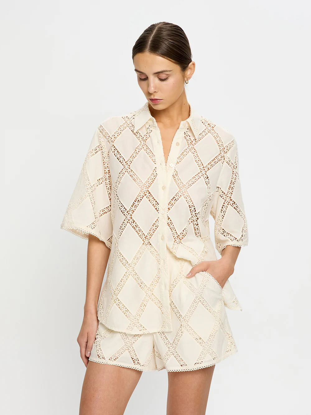 Izzy Short Cream