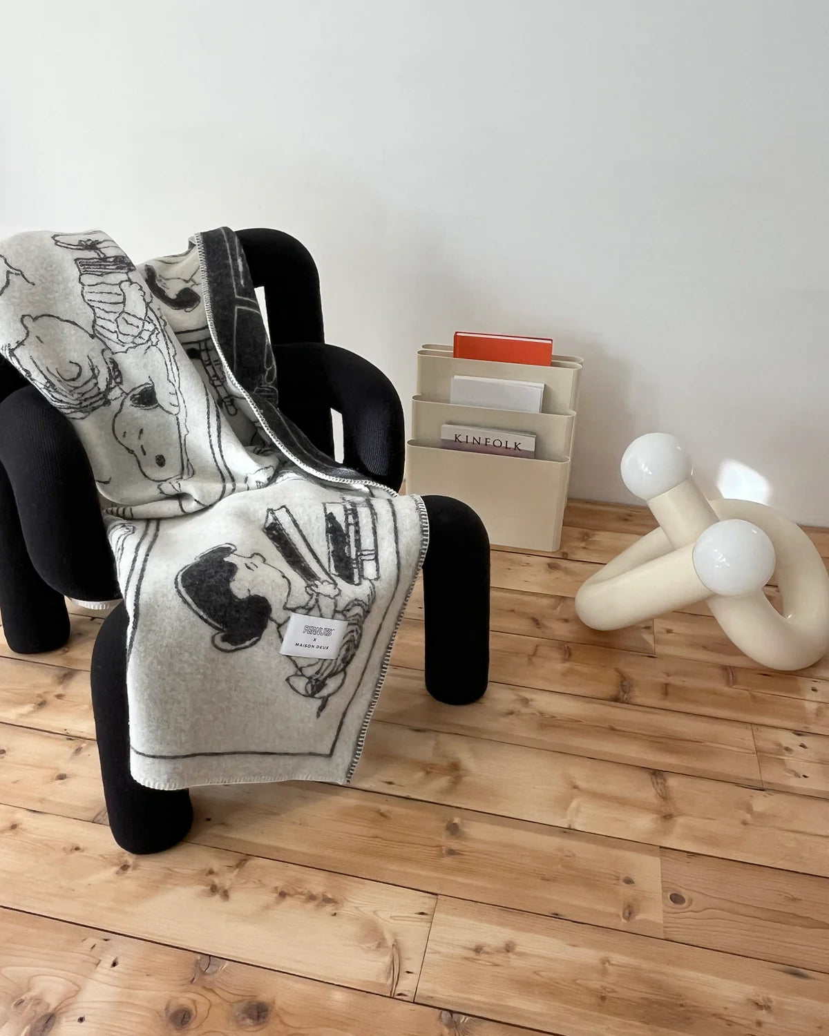 Peanuts Blanket Comic ZZZ White Black - Maison Deux