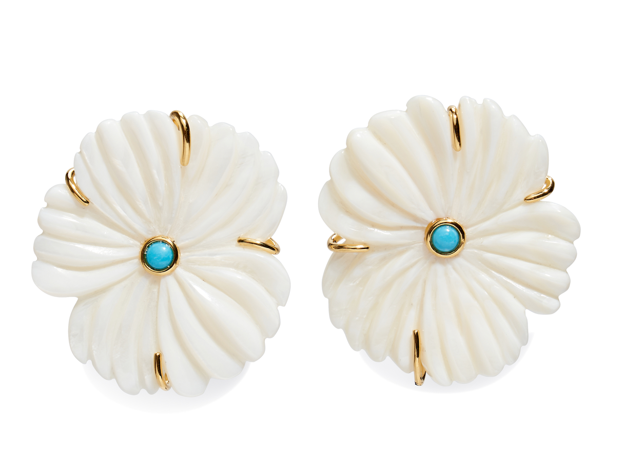 New Bloom Studs In Pearl