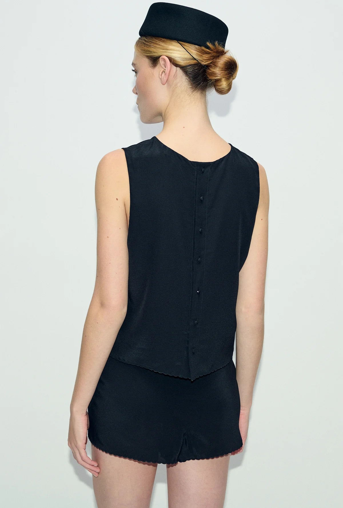 Scallop Elena Sleeveless Top Black
