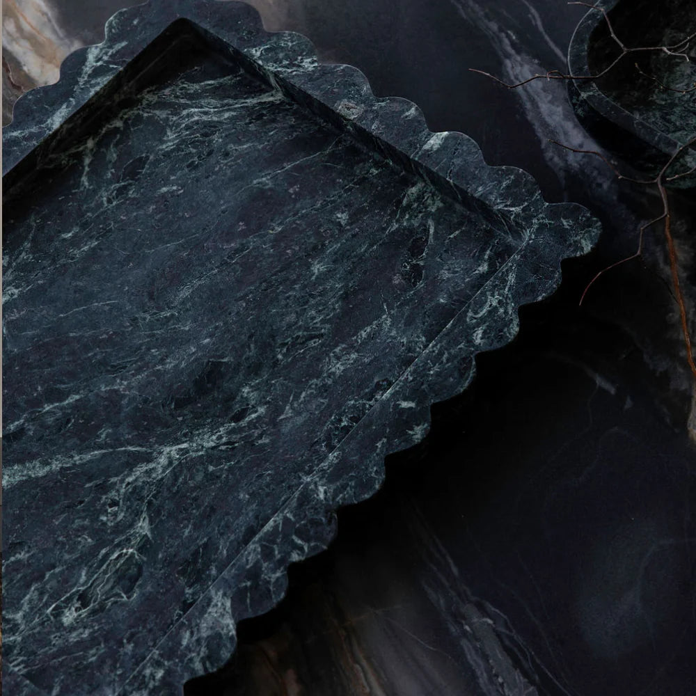 Palazzo Scalloped Tray Verde Alpi