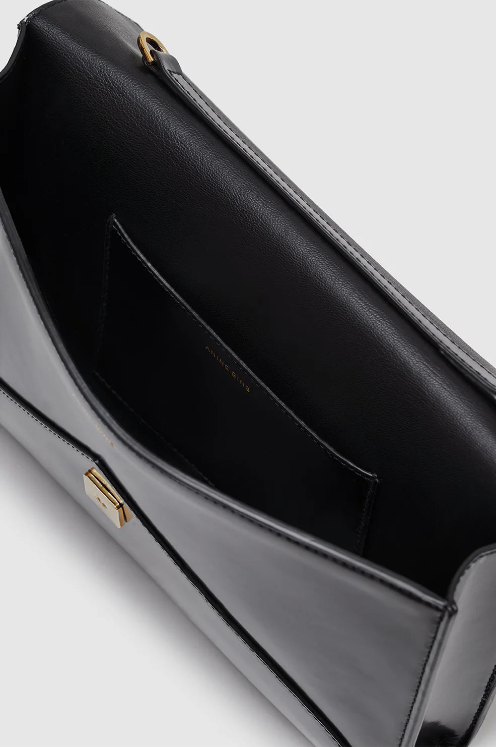 Elly Clutch High Shine Black