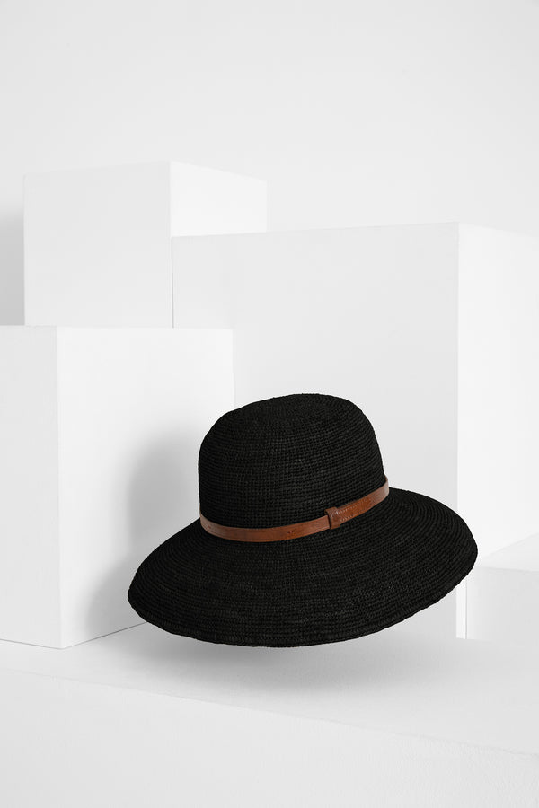 Hat Rova Black