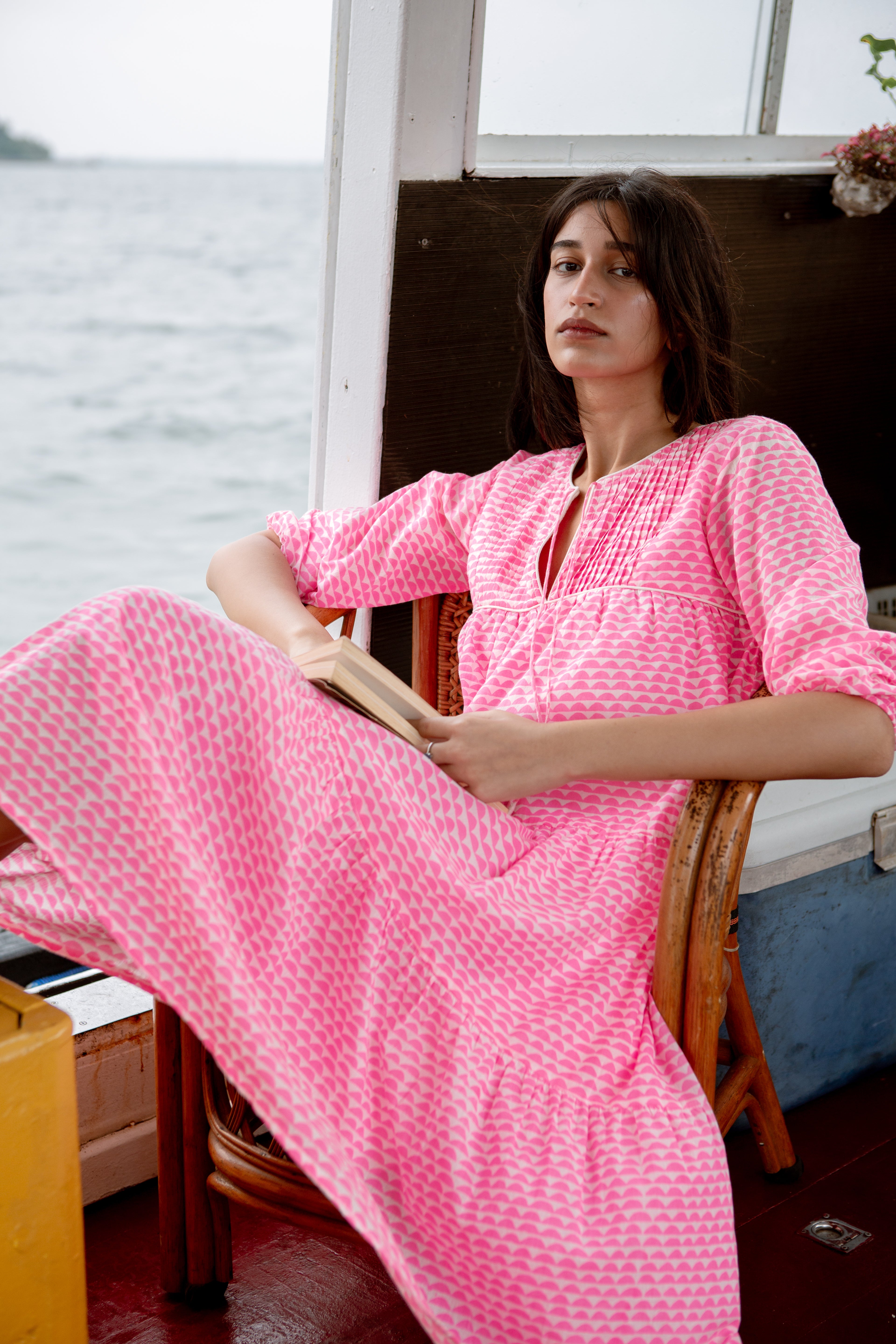 Millie Midi Dress in Neon Scallop