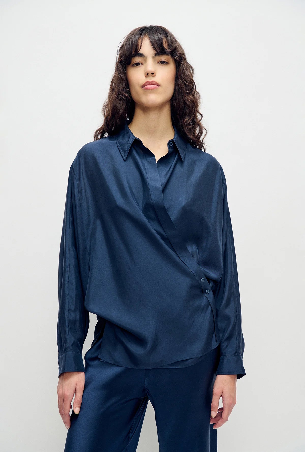 Habotai Cross Over Shirt Midnight - Silk Laundry