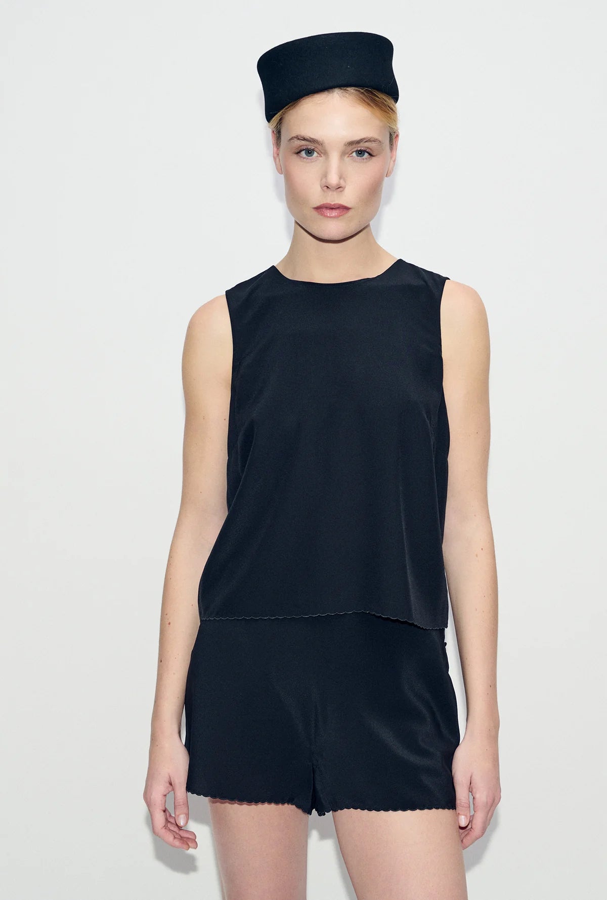 Scallop Elena Sleeveless Top Black