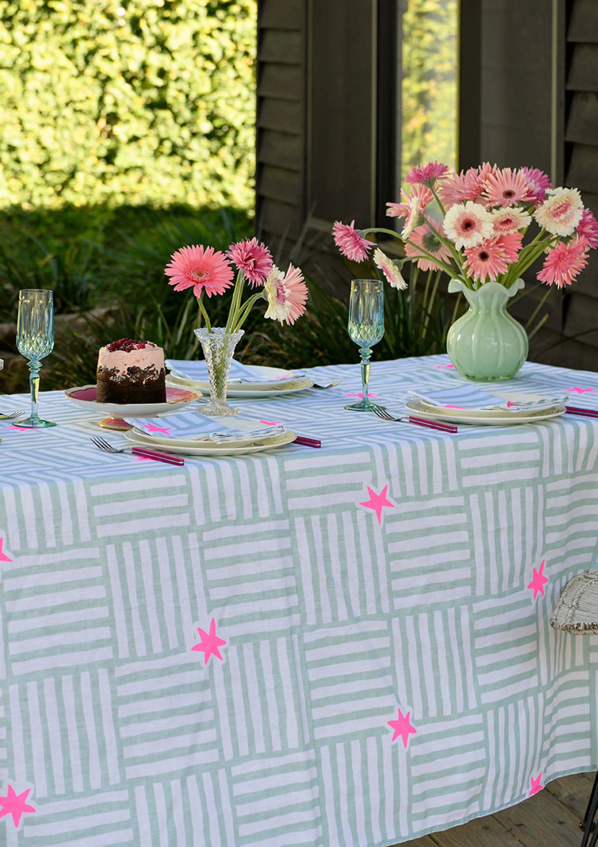 Tablecloth Capri Duckegg + Highlighter Pink - Aquadoor