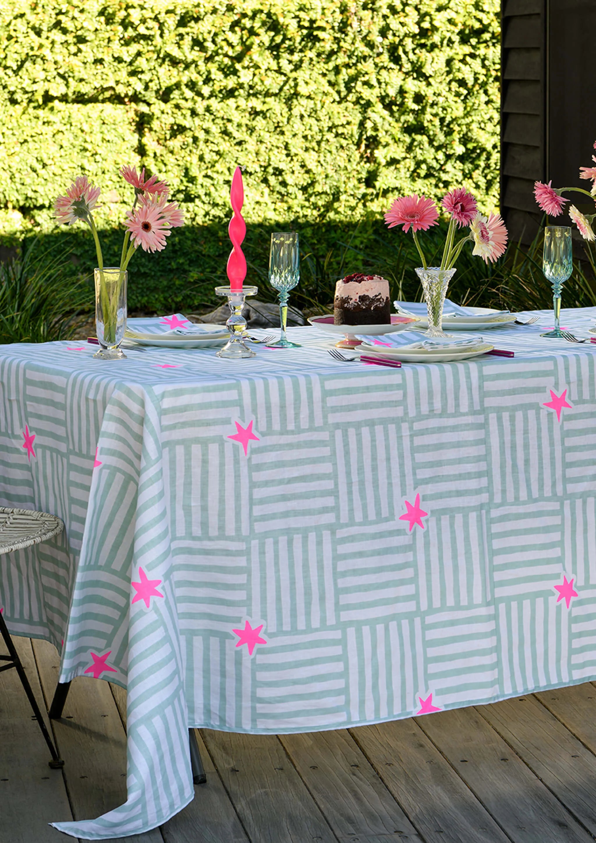 Tablecloth Capri Duckegg + Highlighter Pink - Aquadoor