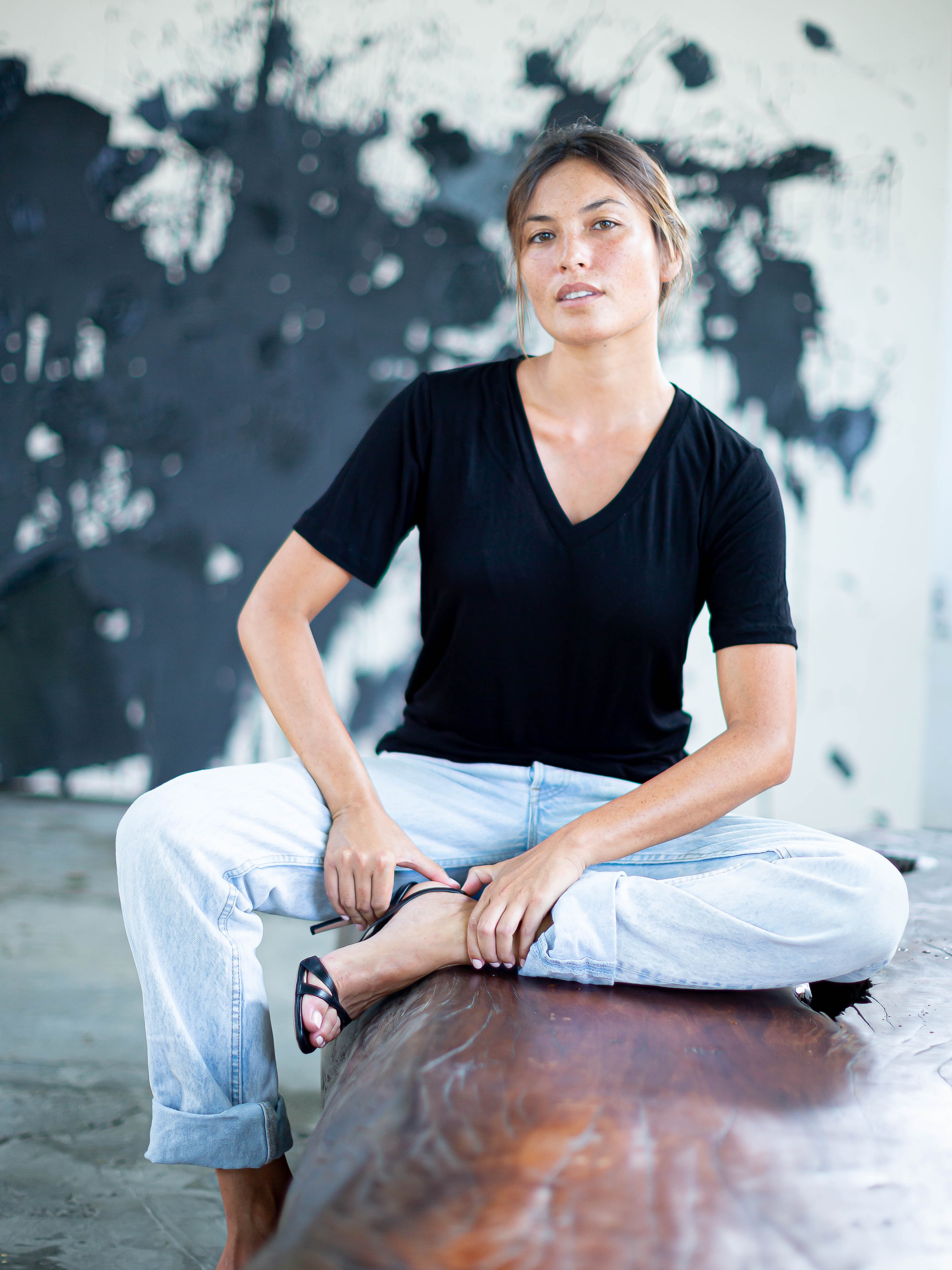 Short Sleeve V-Neck Tee - Luciee