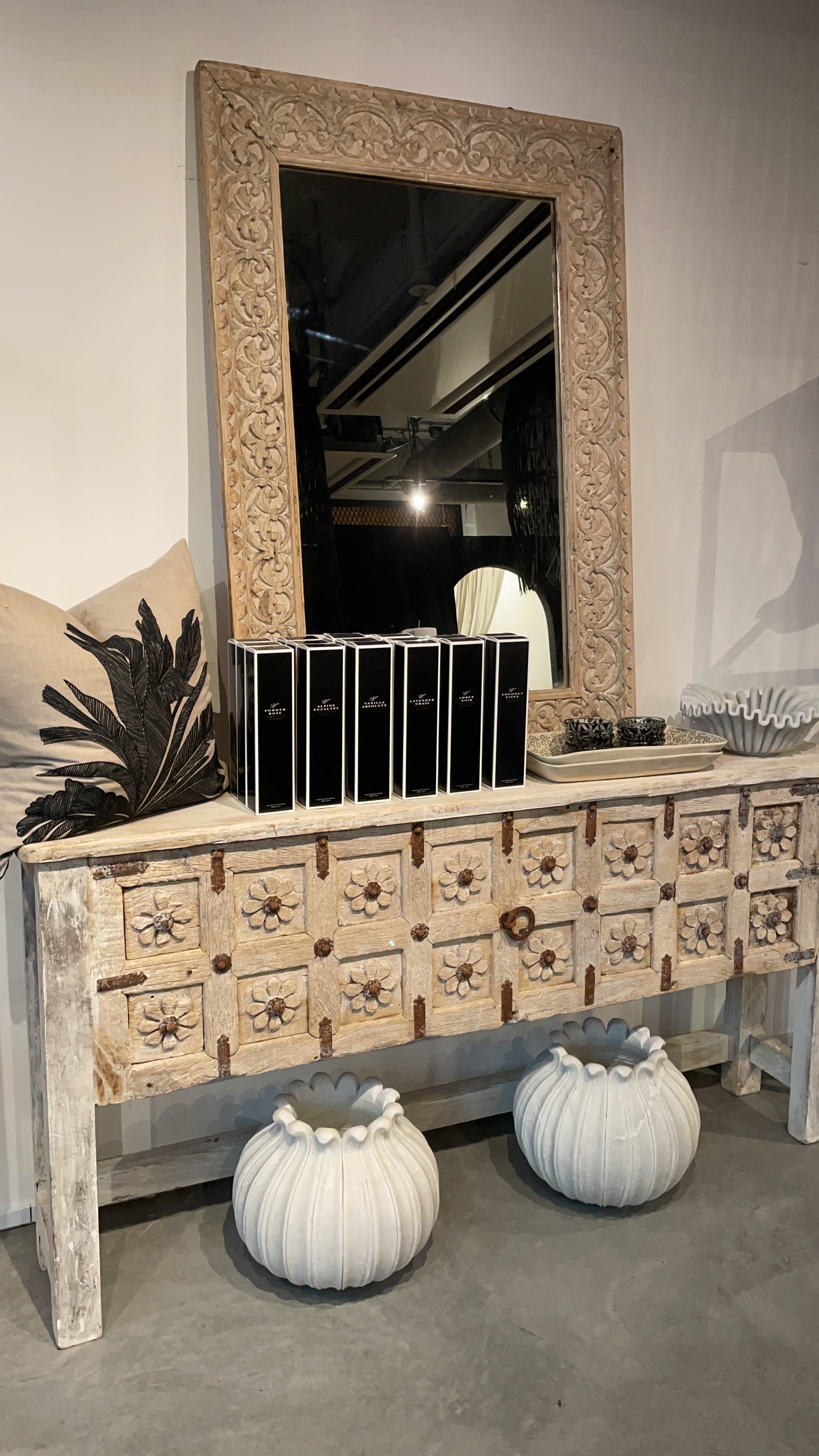 Teakwood Flower Console