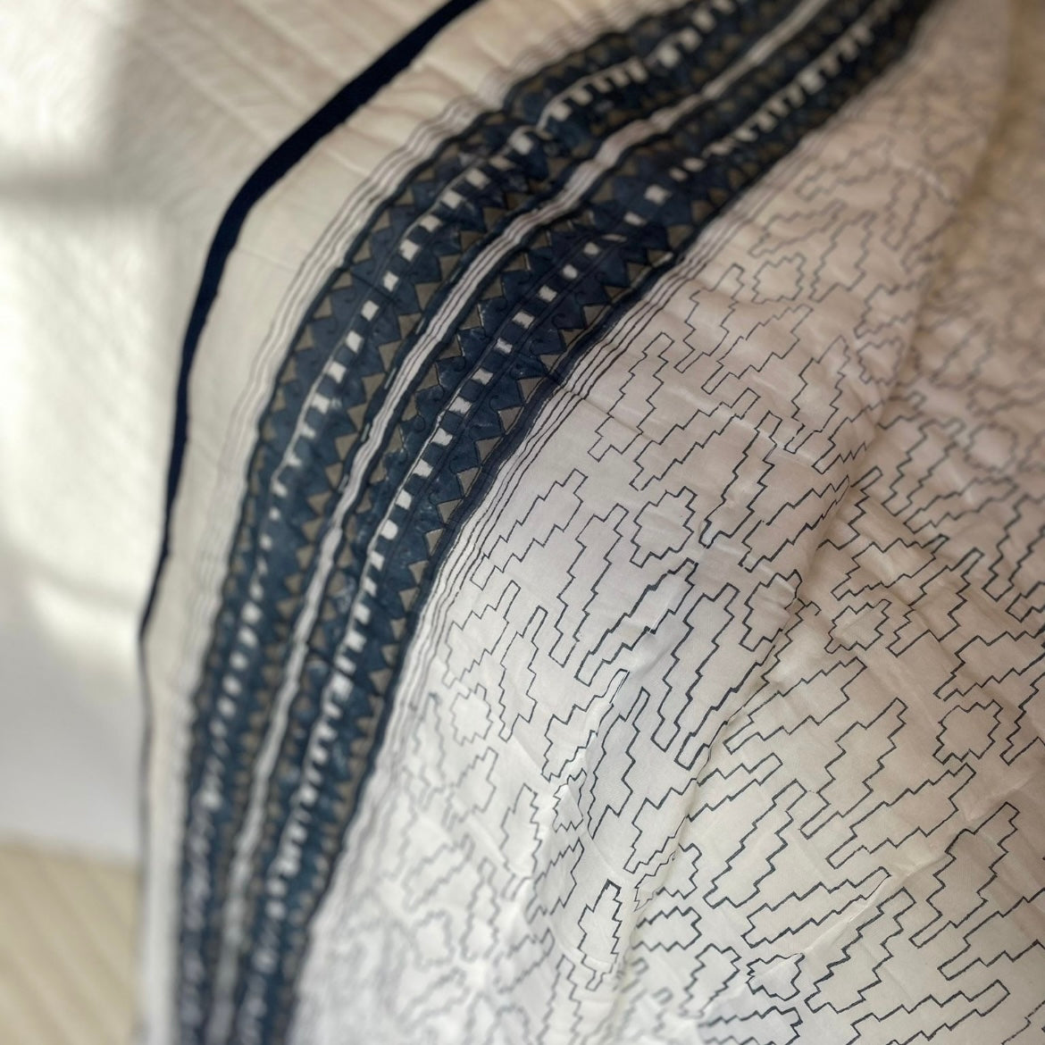 Woodhall Park Quilt Navy